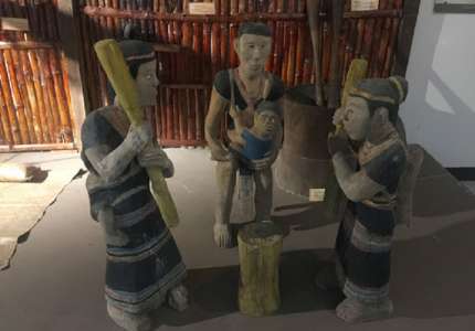 Tham quan Bảo tồn nghệ thuật điêu khắc Cơ tu