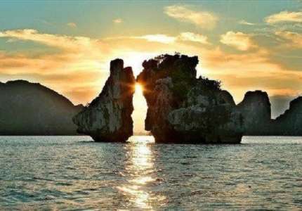 Tham quan hòn Trống Mái Hạ Long