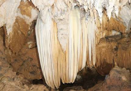 Tham quan hang Thẳm Khến Điện Biên