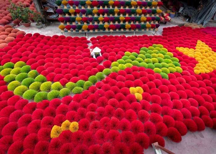 Quang Phu Cau Incense Village - Lacquer - Chuong Village Hat Tour 1 Day